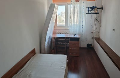 Rental of a budget 3-room apartment, 74 m², Tomis Nord, Constanța, Romania